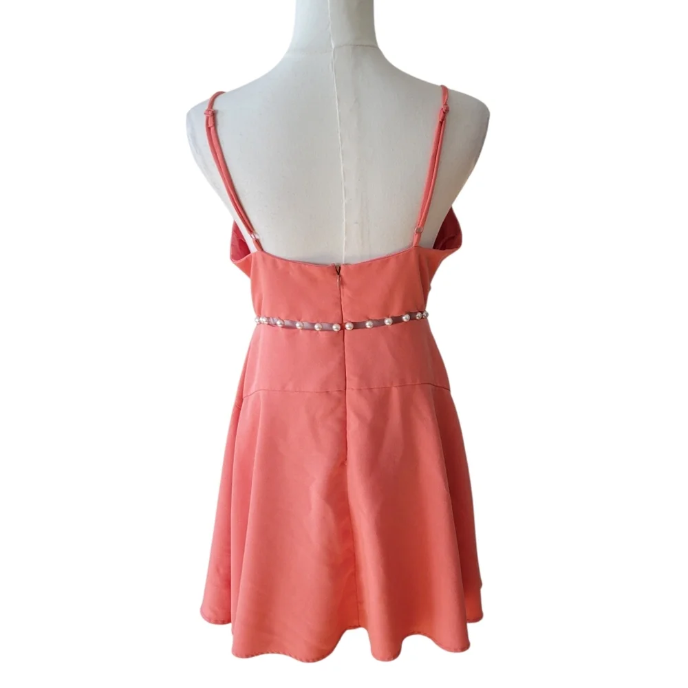 NBD Coral & Pearl Cut-out Mini Dress Size‎ Medium
